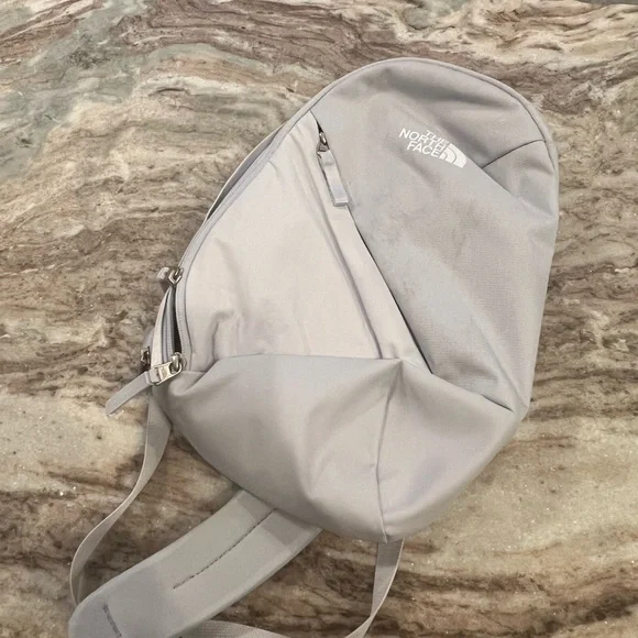 The North Face Isabella Sling Bag - Mystic Haze - Picture 10 of 10